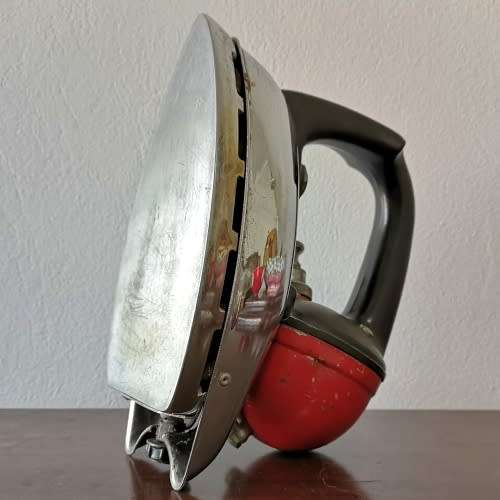 Tilley Paraffin Iron - Model D N 250 A - Domestic Pressure Iron Tilley UK