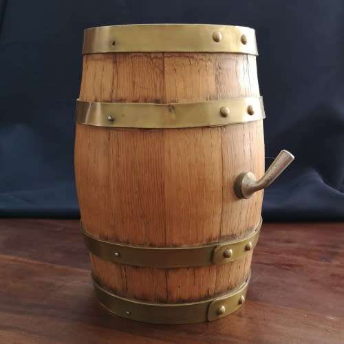 Job Lot: 2x Wine Barrels - Mini Table Top Brass and Wood Wine Vats - Beautifully Made Display Pieces