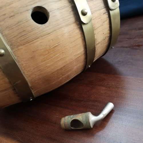 Job Lot: 2x Wine Barrels - Mini Table Top Brass and Wood Wine Vats - Beautifully Made Display Pieces