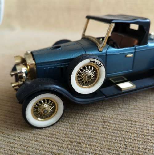 1927 Lincoln 1:25 Scale Table Lighter - Waco Japan - Die Cast