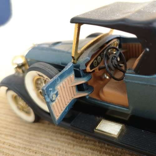 1927 Lincoln 1:25 Scale Table Lighter - Waco Japan - Die Cast