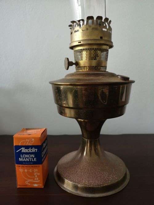 Aladdin Kerosene Lamp - Brass with Original Chimney - No. 23 - Includes New Loxon Mantle