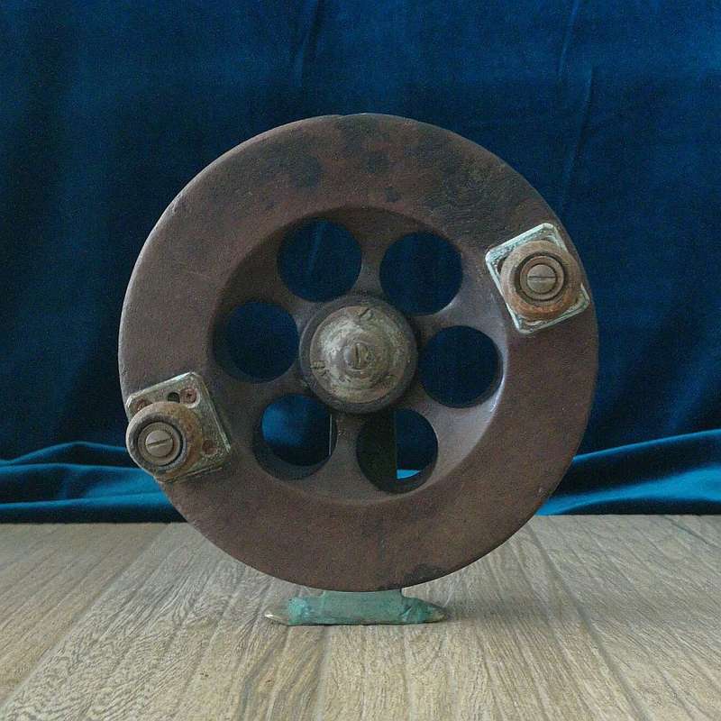 Vintage Fishing Reel - English Wood and Brass Scarborough Reel - 7" (18cm)