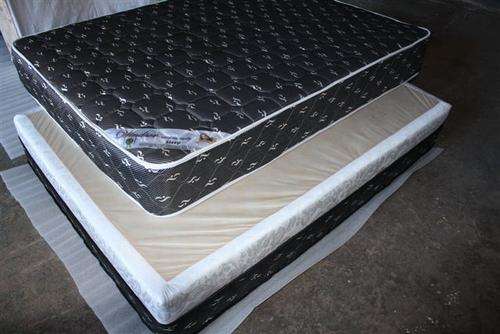 WINDSOR SLEEP 2 IN 1 MATTRESSE AND BASE BED DOUBLE