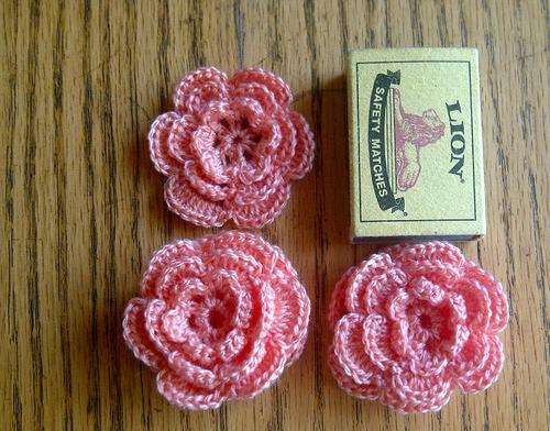 6 Hand crochet Peach  Rose, motif, applique ,insert ext.6cm width,yarn 2ply ,surgestion: add