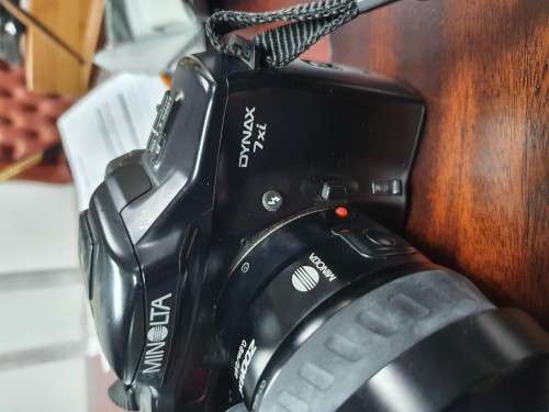 Minolta Dynax 7xi 35mm Camera