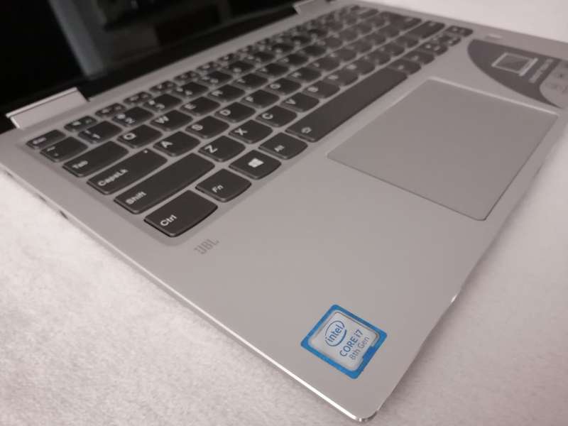 Lenovo Yoga 720 UltraBook **8th Gen Core i7, 8GB RAM, 512GB NVMe SSD, 13.3" FHD Touchscreen 2-in-1**