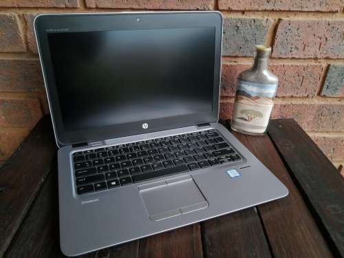 HP EliteBook 820 G3 Compact Business UltraBook - **Core i5, 8GB RAM, 500GB SSHD, 12.5" FHD, LTE**