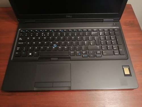 Dell Latitude 5590 High-End Business Laptop - *8th Gen Core i7, 16GB RAM, 512GB SSD, 4G LTE, 20-hrs*