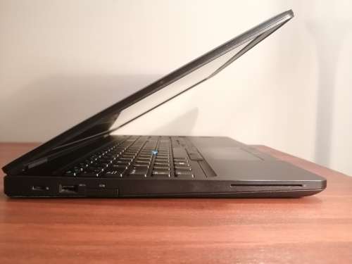Dell Latitude 5590 High-End Business Laptop - *8th Gen Core i7, 16GB RAM, 512GB SSD, 4G LTE, 20-hrs*