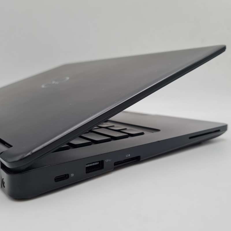 Dell Latitude 5490 - Intel Core i7 8650U, 16GB DDR4 RAM, 256GB NVMe SSD