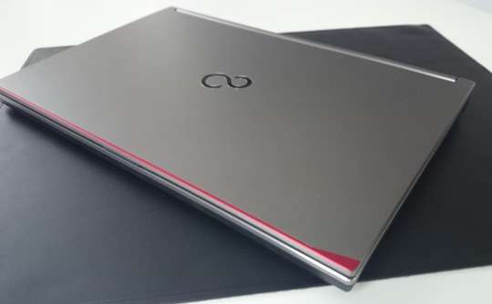 Fujitsu Celcius H730 Pro Mobile Workstation