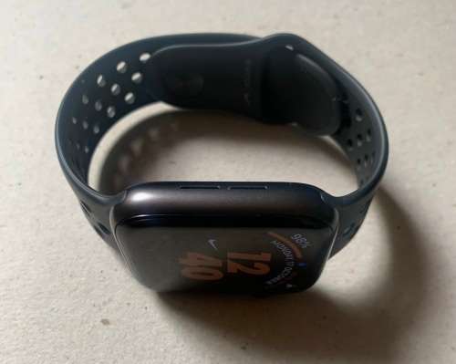 Apple Watch SE Nike Edition 44mm