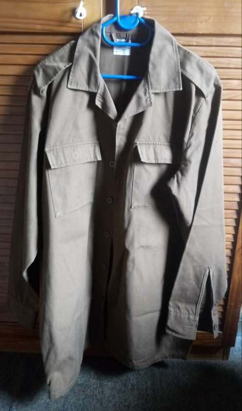 SADF Browns Long Sleeve Shirt Size 112 Like New