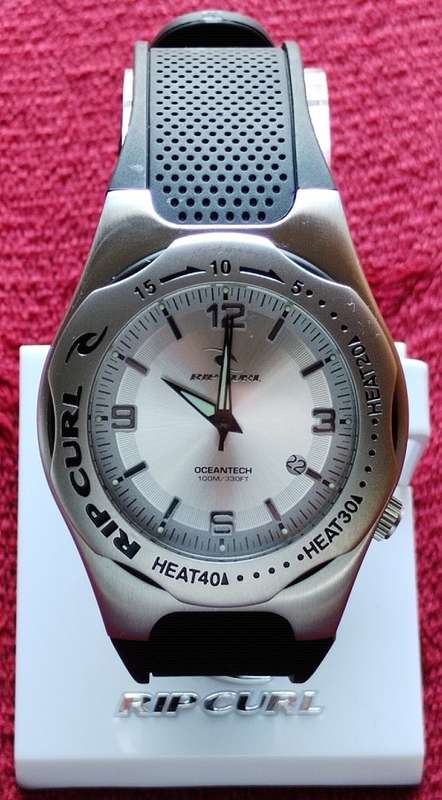 Crazy R1 Start Auction!   Ripcurl Core Surf Watch  17592 Barrel (Stainless Steel) with rubber strap