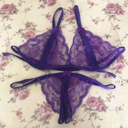 Seductive Lace Bras Set with Opened Bras and Crotch (L/XL)