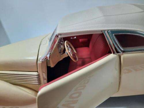 1938 CORD 810