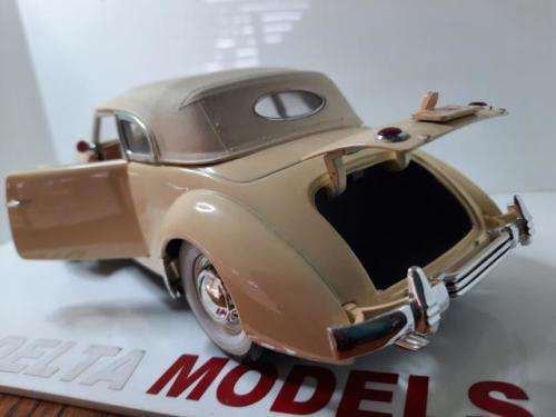 1938 CORD 810