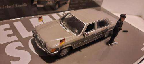 MERCEDES BENZ 350 SEL - HELMUT SCMIDT