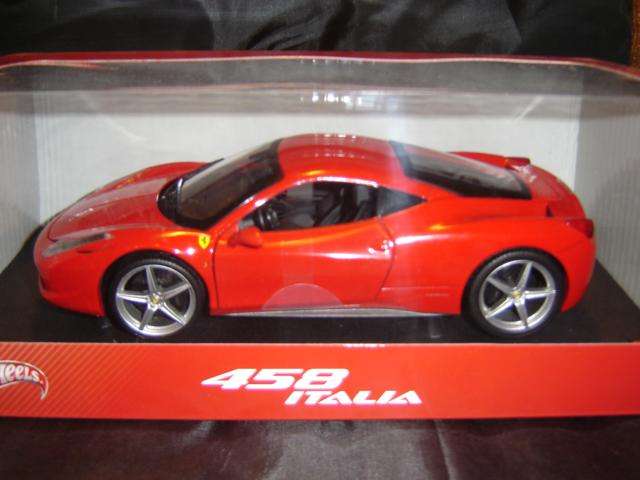 Hot wheels 1:18 scale die cast Ferrari 458 Italia