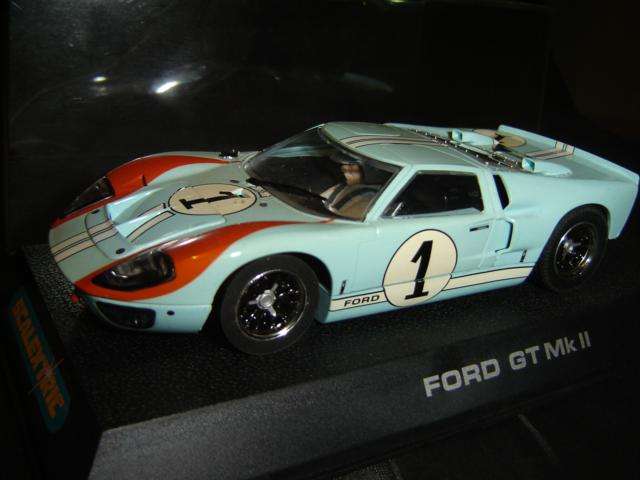 SCALEXTRIC FORD GT 40 MK11