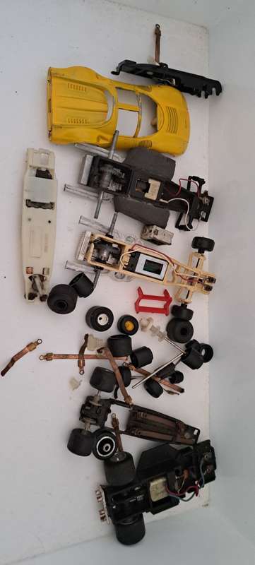 SLOT CAR ODDS AND ENDS  POLISTIL