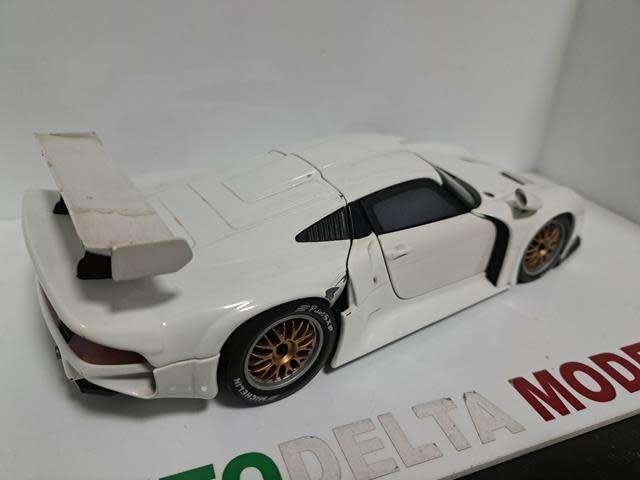 1:18 PORSCHE 911 GT1