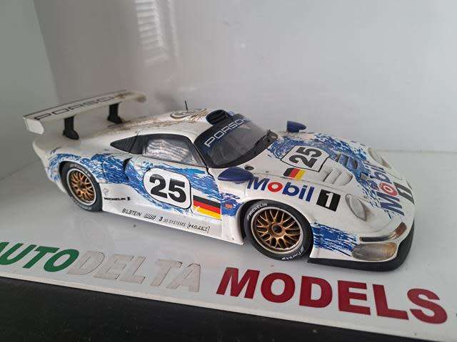 1:18 PORSCHE 911  GT1