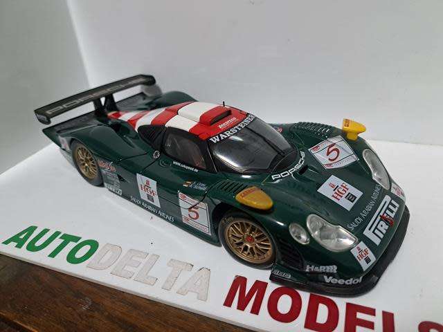 1:18 PORSCHE 911 GT1