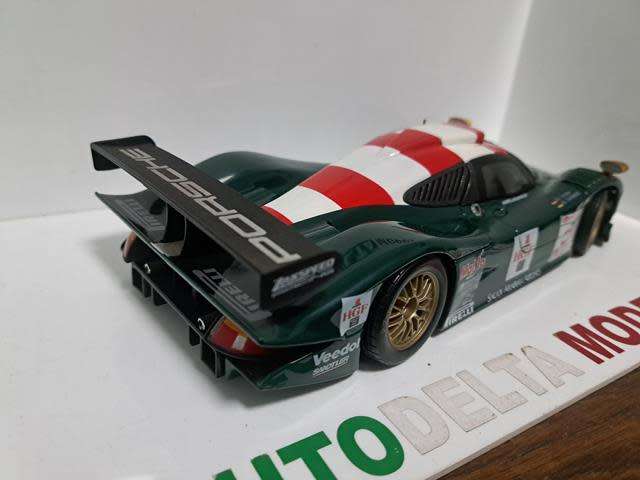 1:18 PORSCHE 911 GT1