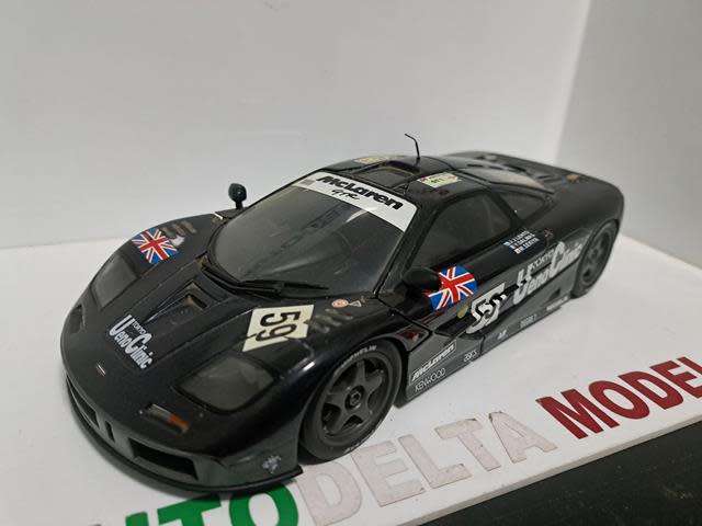 1:18 MCLAREN F1 ROAD