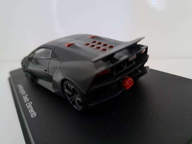 LAMBORGHINI SESTO ELEMENTO