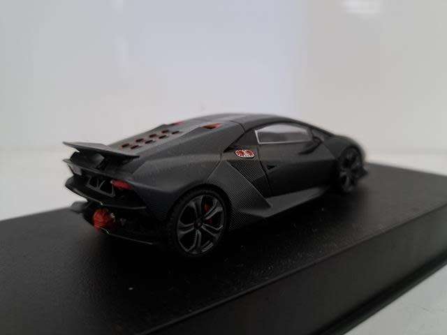 LAMBORGHINI SESTO ELEMENTO