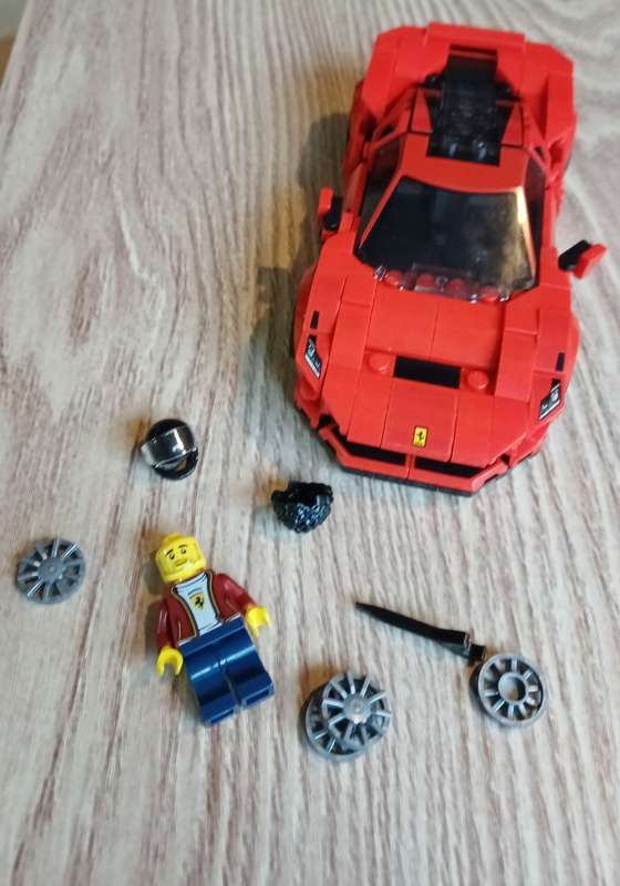 LEGO Speed Champions Ferrari F8 Turbo (76895) - Retired