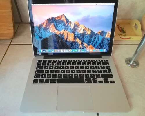 Apple Macbook Pro Early 2015 Retina Display, 8GB Memory, 128GB Flash Drive, Core i5
