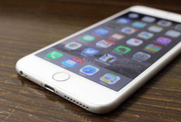 Apple iPhone 6 (White) 16GB - LIKE NEW