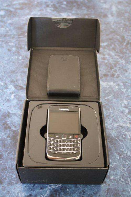 2 x Blackberry Bold 9700 in "As New" condition