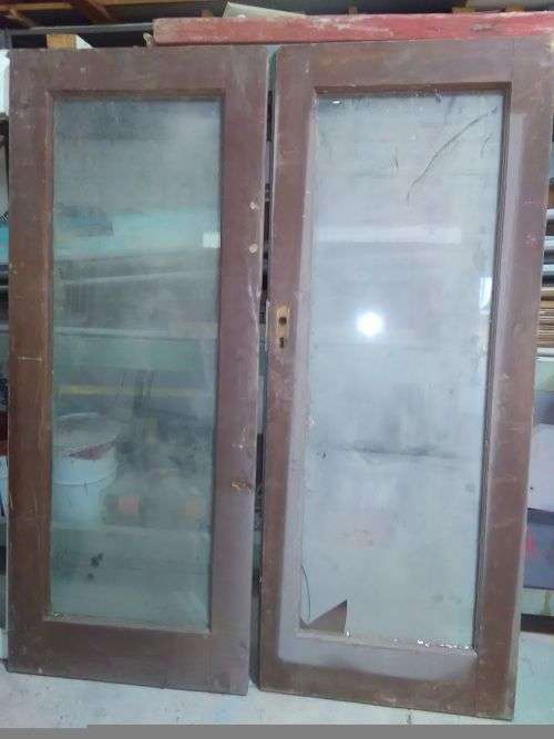 DOUBLE GLASS DOORS