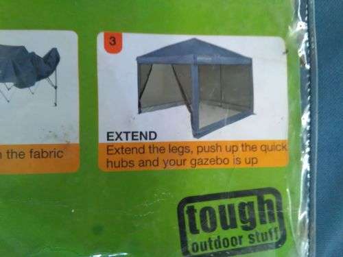 NATURAL INSTINCTS EASY PITCH DELUXE GAZEBO