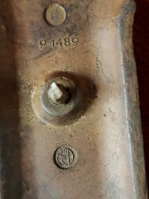 WW2 GERMAN MP40 MACHINE GUN GRIPS