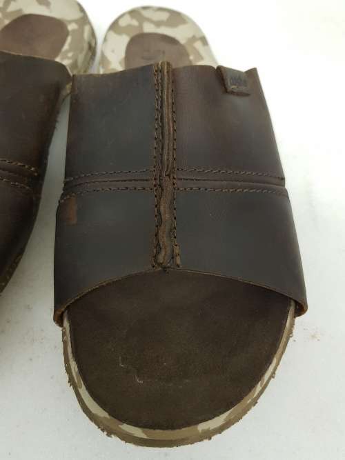 CUSHE MANUKA WRAP THONG SANDALS MENS SIZE 8