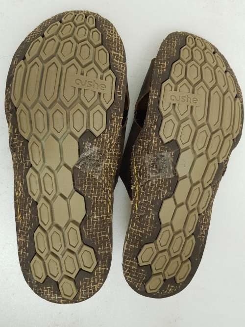 CUSHE MANUKA WRAP THONG SANDALS MENS SIZE 8