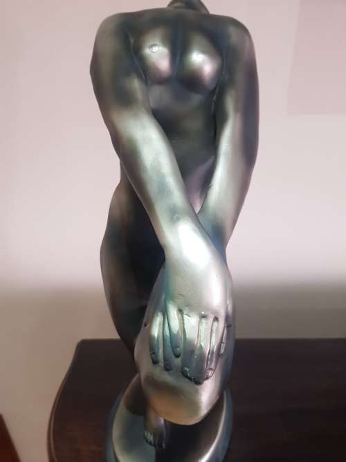FEMALE NUDE STATUE