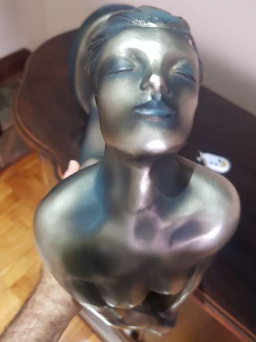 FEMALE NUDE STATUE