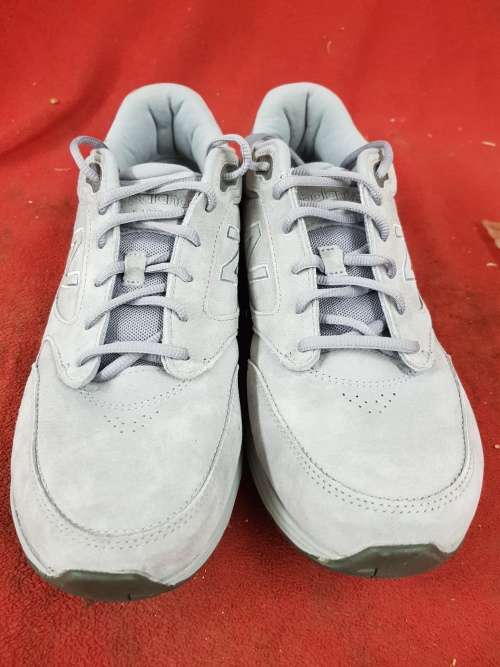 NEW BALANCE 928V2 MENS SIZE 9