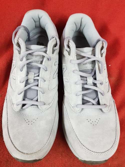 NEW BALANCE 928V2 MENS SIZE 9