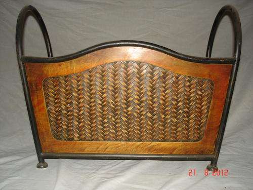 MAGAZINE RACK