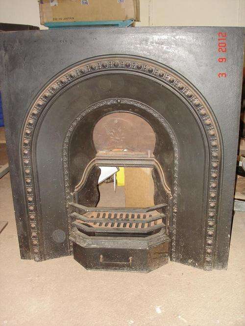 ANTIQUE VICTORIAN "FALKIRK" CAST IRON FIREPLACE