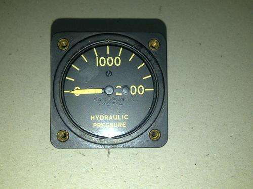 WW2 BOEING B17 or B25 LIBERATOR- HYDRAULIC PRESSURE INDICATOR. US ARMY AIRCRAFT MARKINGS