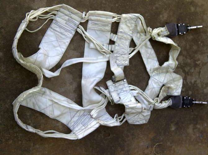 VINTAGE 1970's RAF MARTIN BAKER EJECTION SEAT - PARACHUTE HARNASS